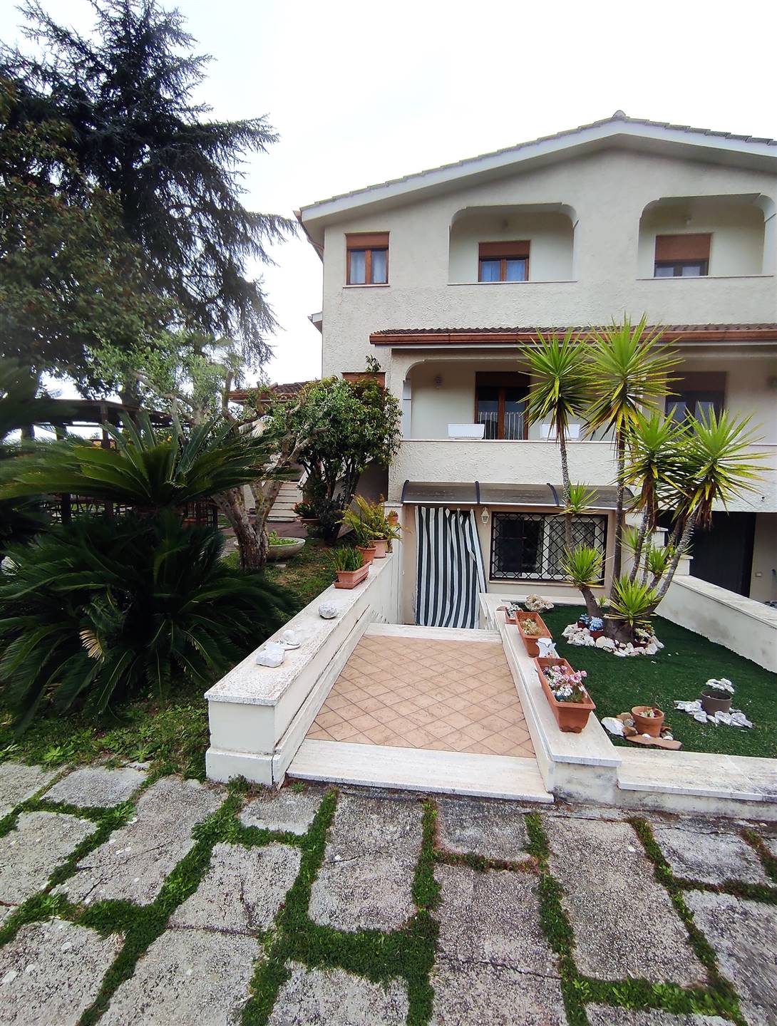 Villa Bifamiliare in vendita a Nettuno, 5 locali, zona Cancelli, prezzo € 235.000 | PortaleAgenzieImmobiliari.it