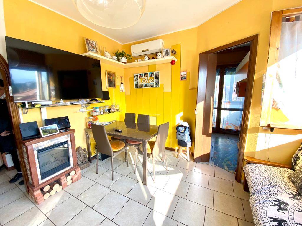 Appartamento in vendita a Sarzana, 3 locali, zona Località: GRISEI, prezzo € 113.000 | CambioCasa.it