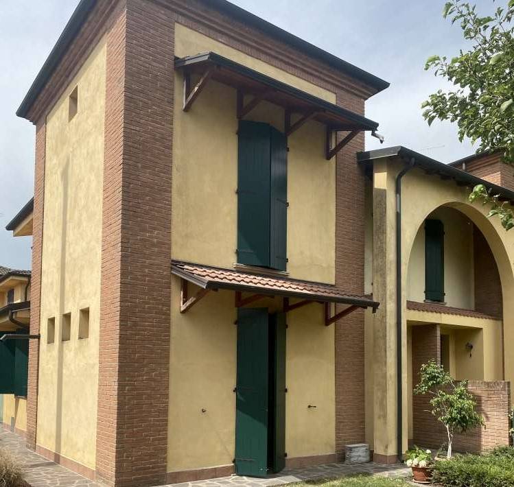 Villa Bifamiliare in vendita a Poggio Rusco, 7 locali, prezzo € 160.000 | PortaleAgenzieImmobiliari.it