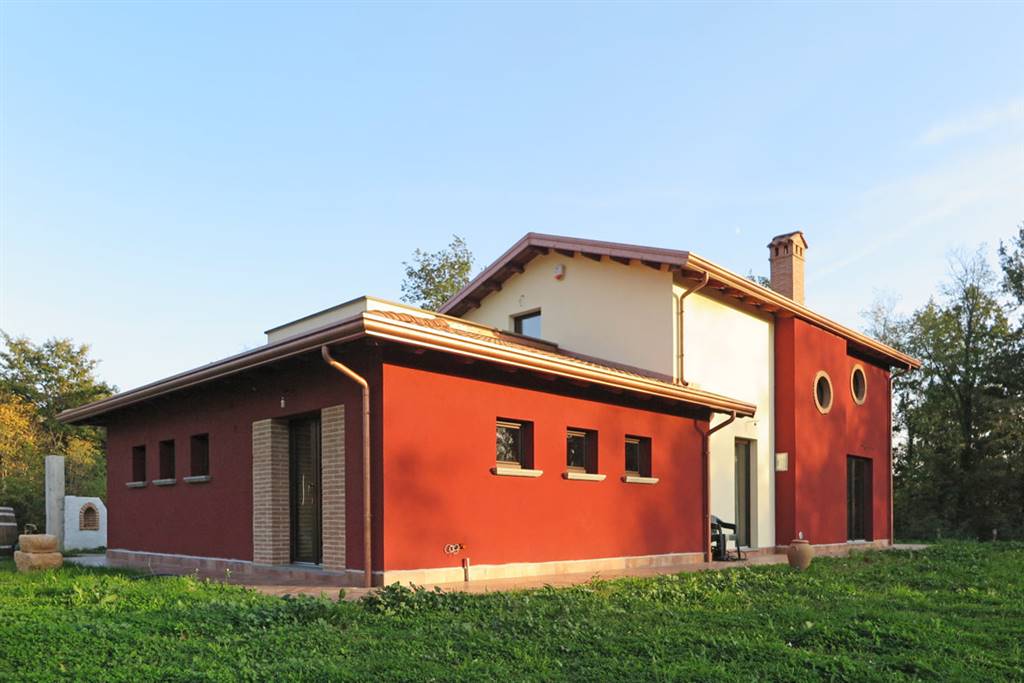 Villa in vendita a Licciana Nardi, 7 locali, zona Località: MONTI, prezzo € 329.000 | PortaleAgenzieImmobiliari.it