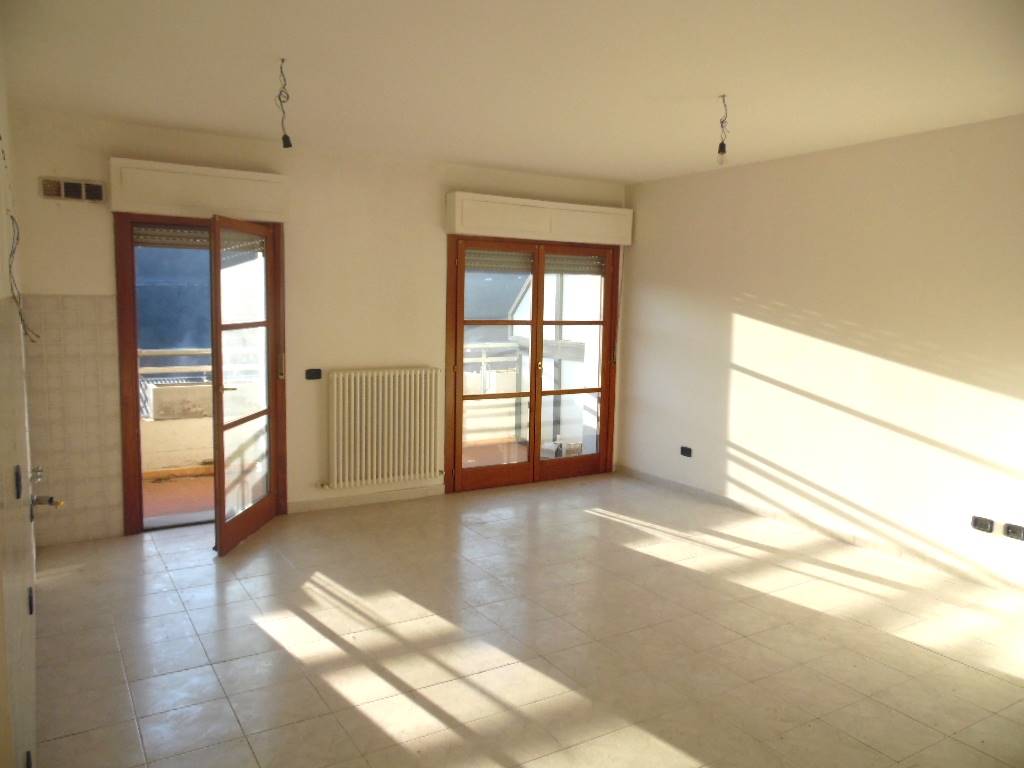 Appartamento in vendita a Aulla, 2 locali, prezzo € 110.000 | PortaleAgenzieImmobiliari.it