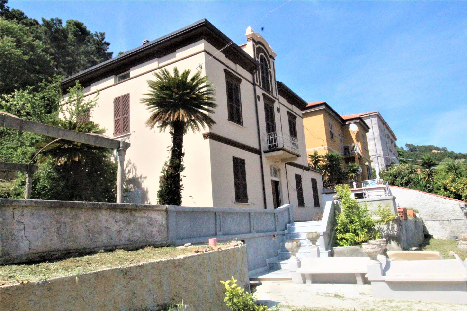 Villa in vendita a La Spezia, 12 locali, zona Località: RUFFINO, prezzo € 800.000 | PortaleAgenzieImmobiliari.it
