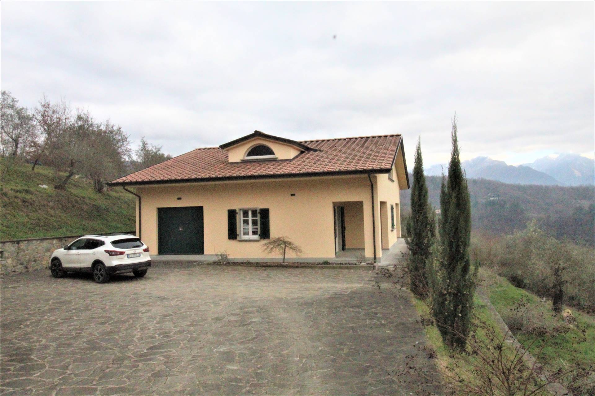 Villa in vendita a Fivizzano, 7 locali, zona Località: SOLIERA, prezzo € 525.000 | CambioCasa.it