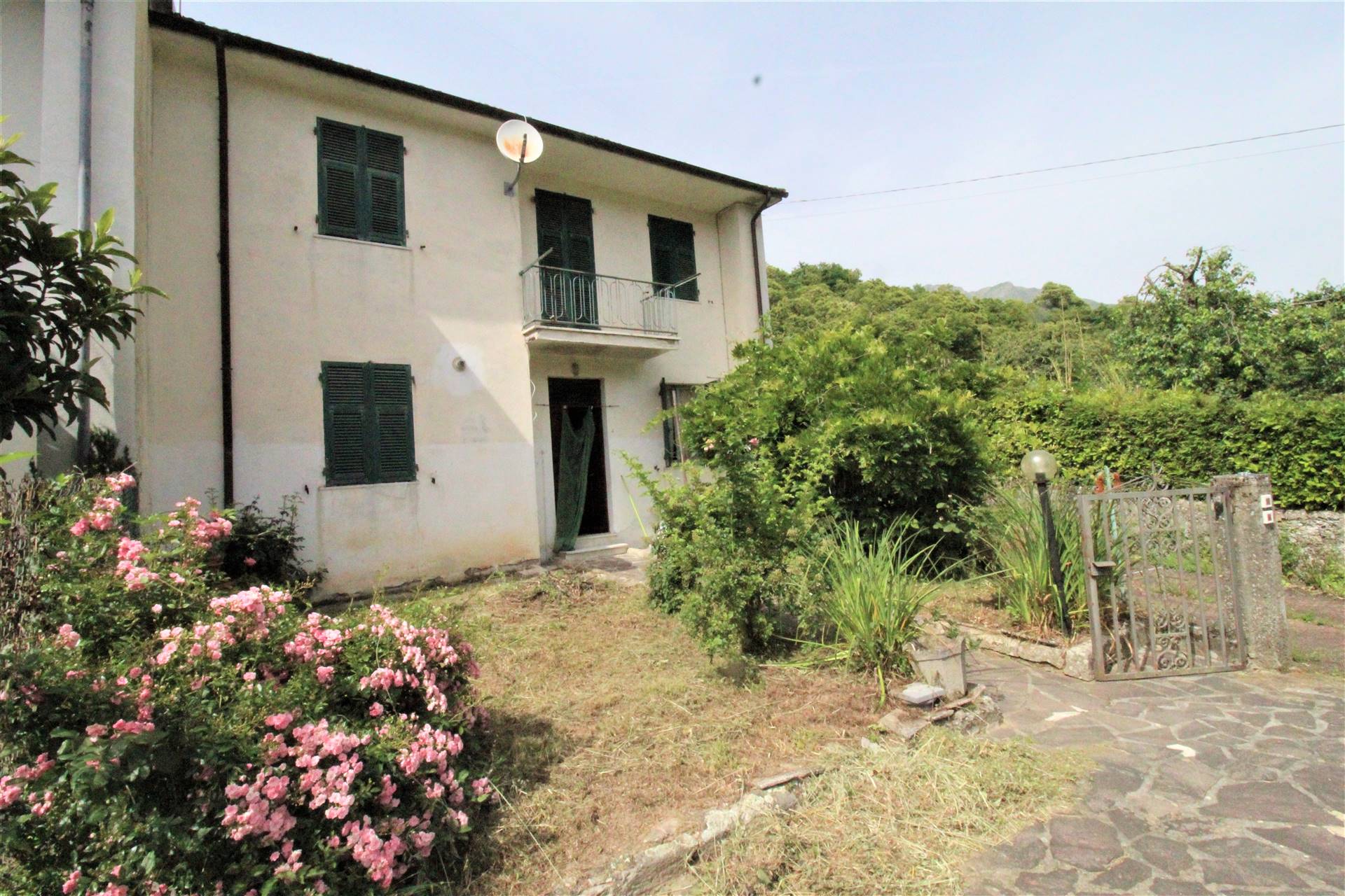 Villa a Schiera in vendita a Comano, 6 locali, prezzo € 85.000 | PortaleAgenzieImmobiliari.it