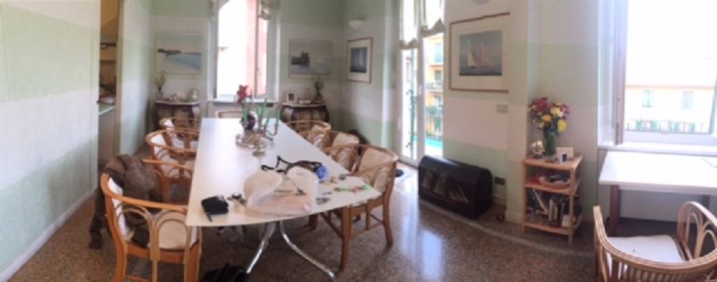 Appartamento in vendita a Rapallo, 7 locali, prezzo € 590.000 | PortaleAgenzieImmobiliari.it