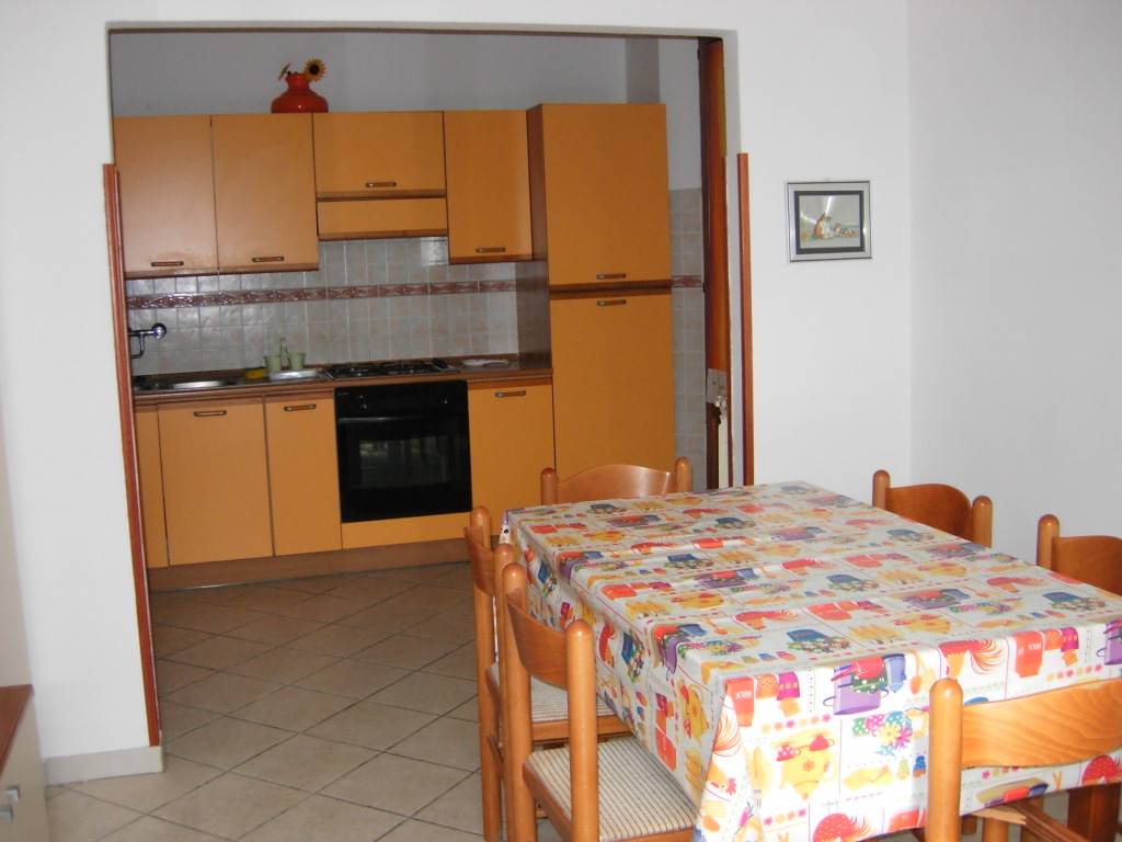 Appartamento in affitto a Follonica, 3 locali, zona Località: PRATORANIERI, Trattative riservate | CambioCasa.it