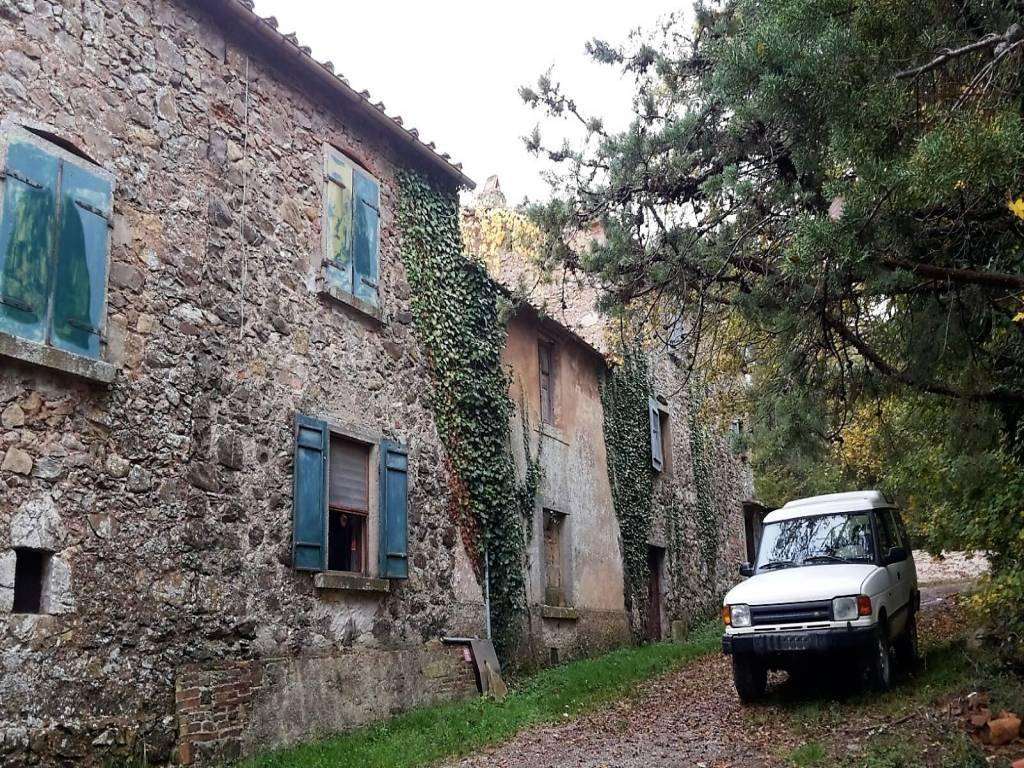 Rustico / Casale in vendita a Montieri, 8 locali, zona heggiano, prezzo € 260.000 | PortaleAgenzieImmobiliari.it