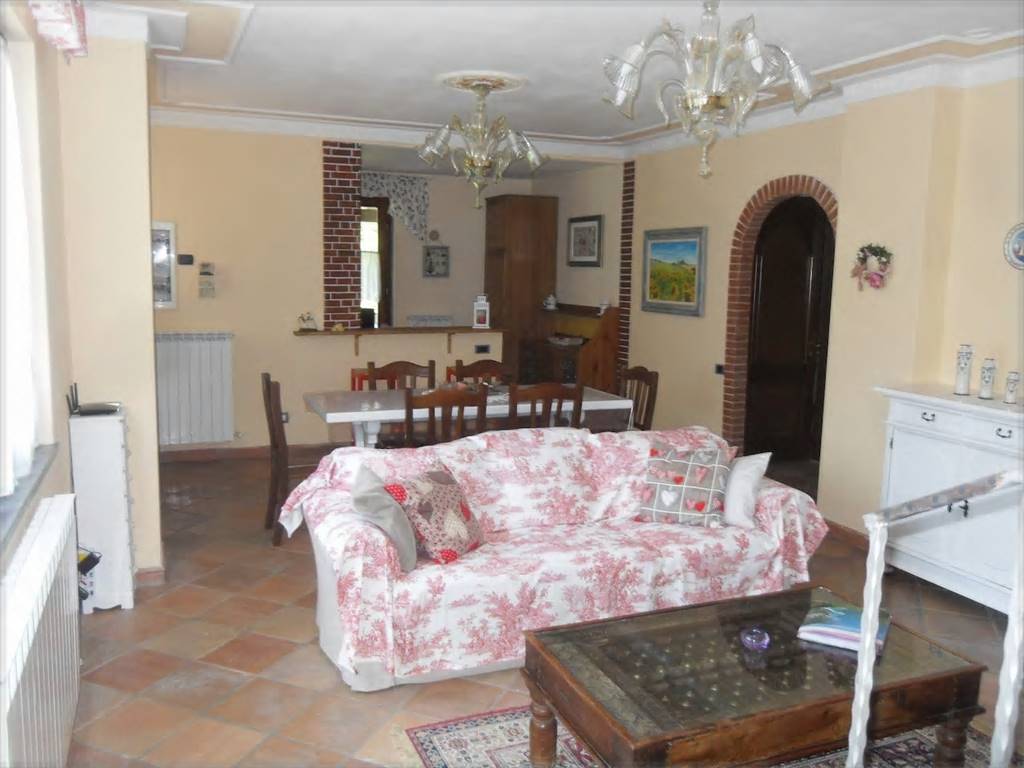 Appartamento in affitto a Riccò del Golfo di Spezia, 10 locali, zona Benedetto, Trattative riservate | PortaleAgenzieImmobiliari.it