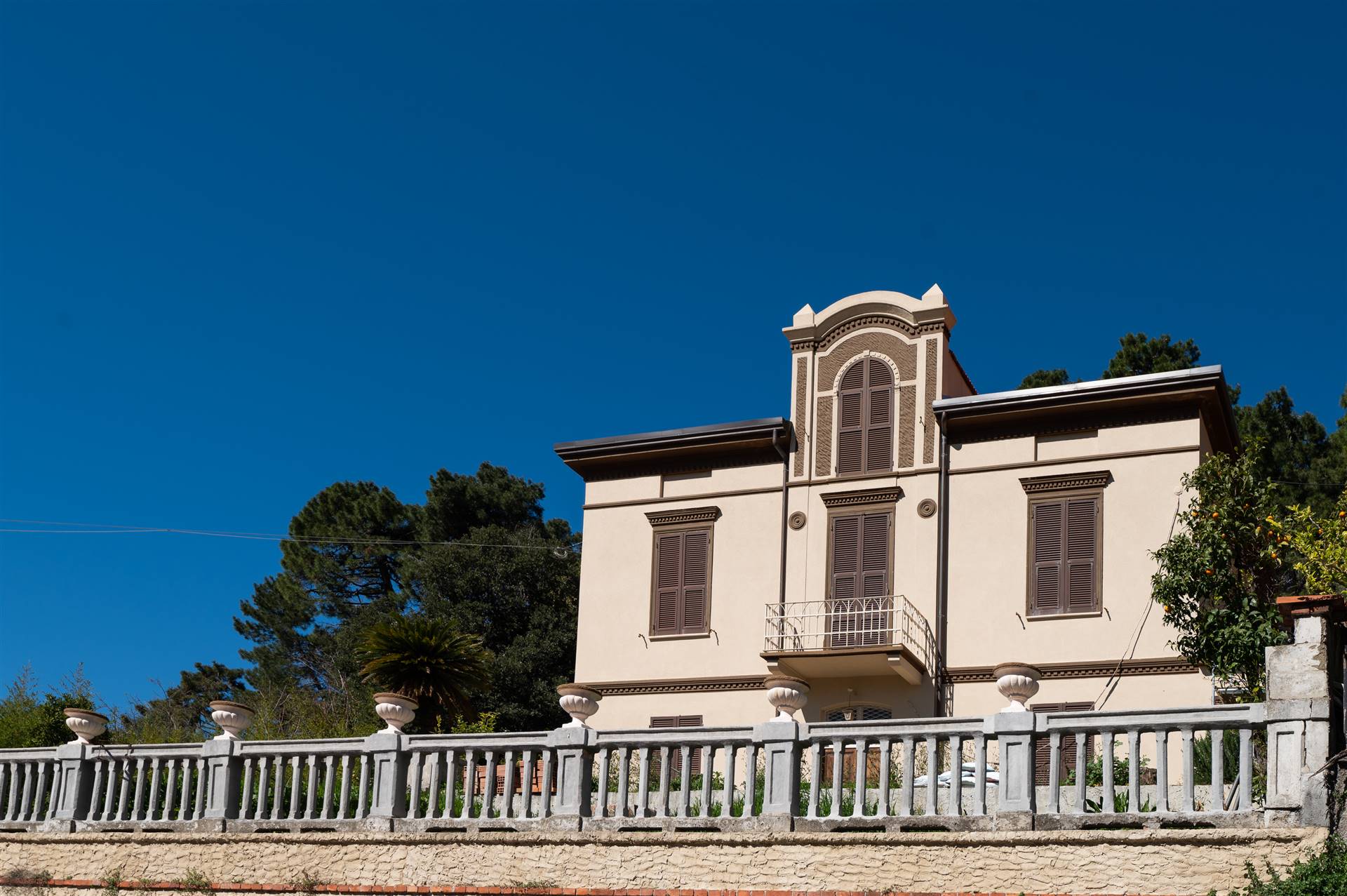 Villa in vendita a La Spezia, 14 locali, zona Località: MUGGIANO, prezzo € 700.000 | PortaleAgenzieImmobiliari.it