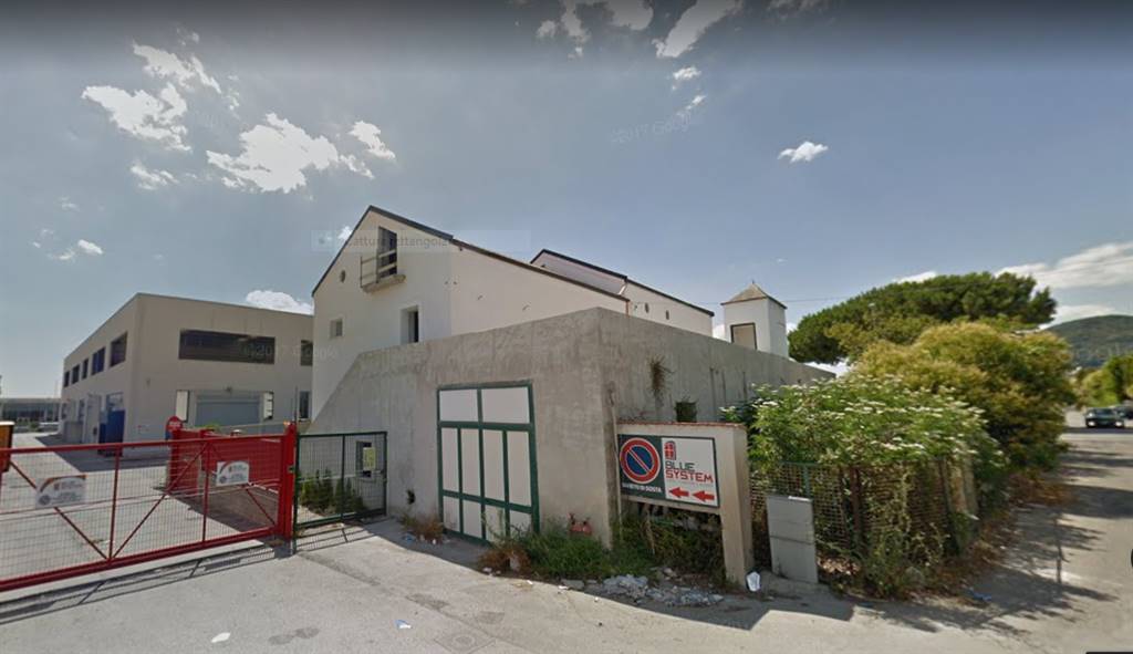 Negozio / Locale in affitto a Salerno, 13 locali, zona ni, prezzo € 5.000 | PortaleAgenzieImmobiliari.it