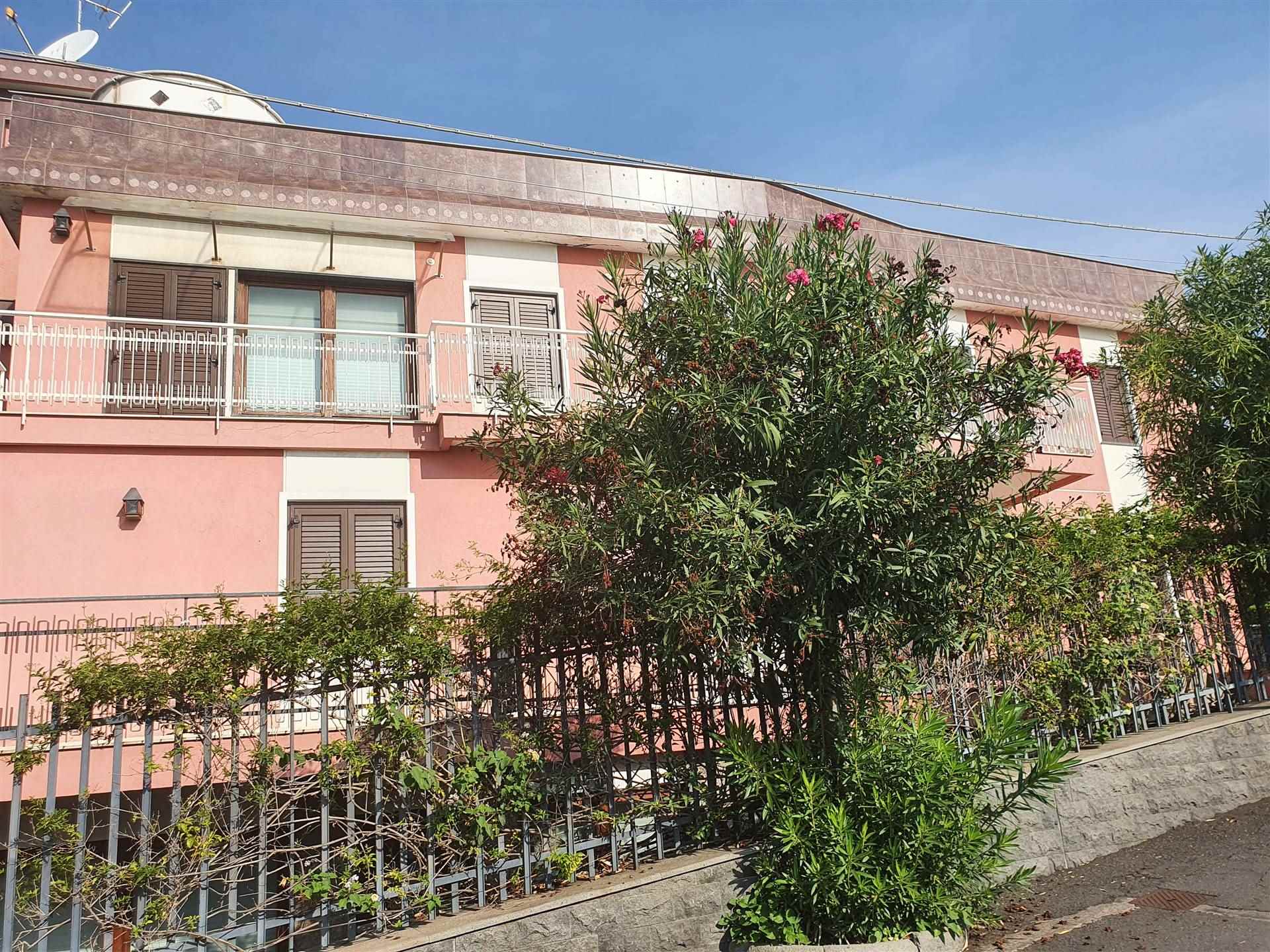 Villa in vendita a Aci Castello, 15 locali, prezzo € 2.400.000 | PortaleAgenzieImmobiliari.it