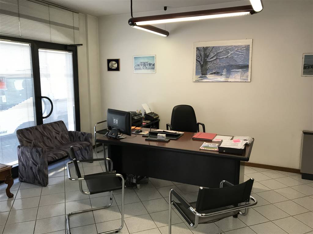 Ufficio / Studio in affitto a Trezzano Rosa, 2 locali, prezzo € 450 | CambioCasa.it