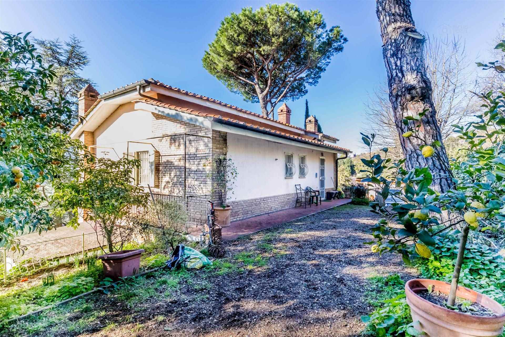Villa in vendita a Ariccia, 6 locali, prezzo € 370.000 | PortaleAgenzieImmobiliari.it