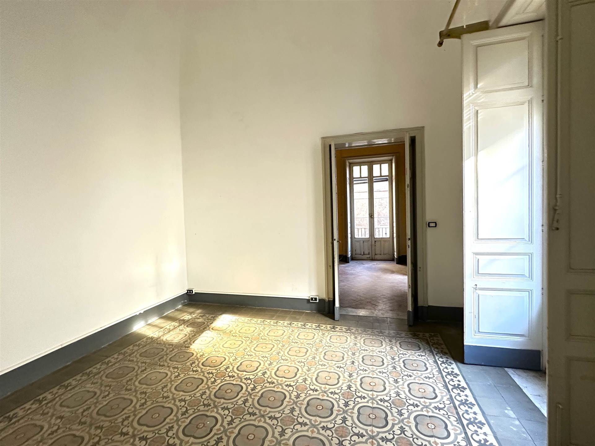 Appartamento in vendita a Catania, 8 locali, zona Località: CORSO ITALIA, prezzo € 445.000 | PortaleAgenzieImmobiliari.it