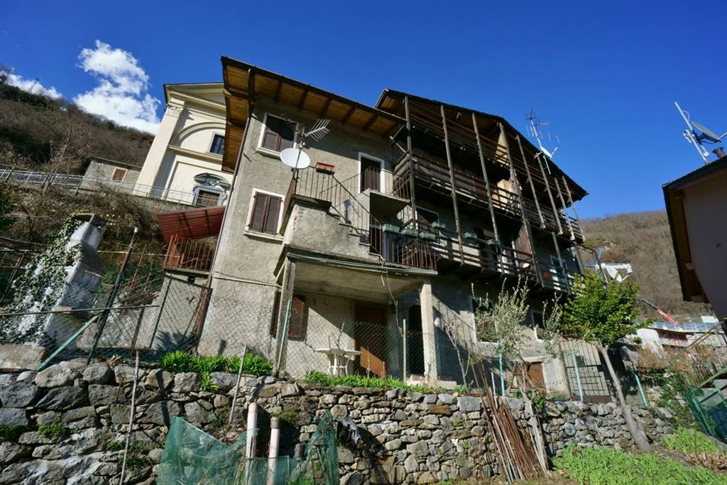 Rustico / Casale in vendita a Morbegno, 5 locali, zona Zona: Campovico, prezzo € 75.000 | CambioCasa.it