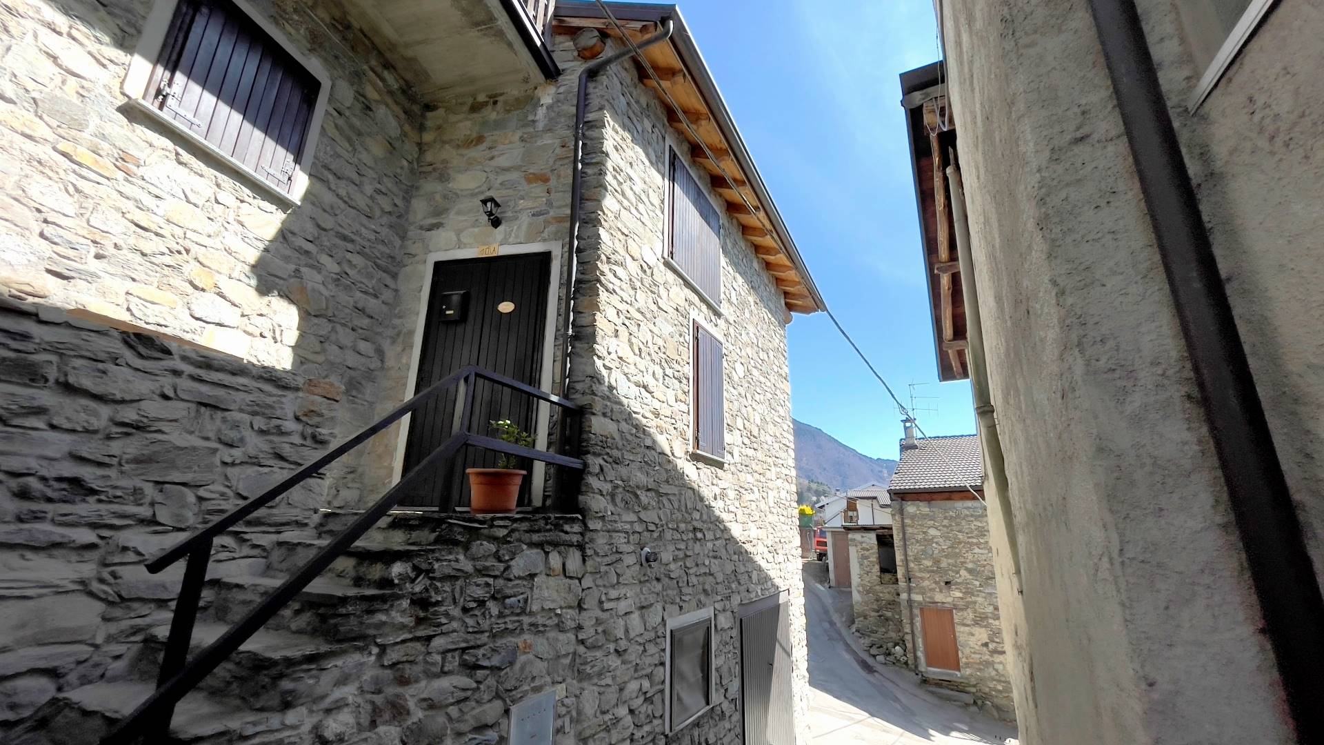 Rustico / Casale in vendita a Buglio in Monte, 3 locali, prezzo € 59.000 | PortaleAgenzieImmobiliari.it