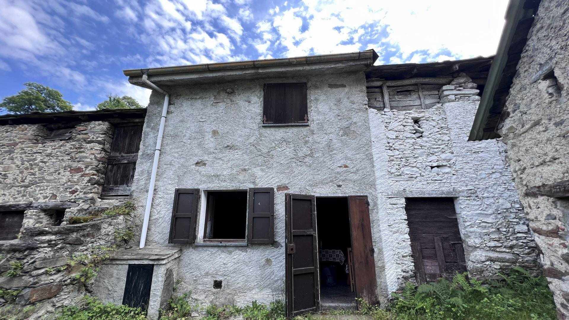Rustico / Casale in vendita a Morbegno, 3 locali, zona Zona: Arzo, prezzo € 25.000 | CambioCasa.it