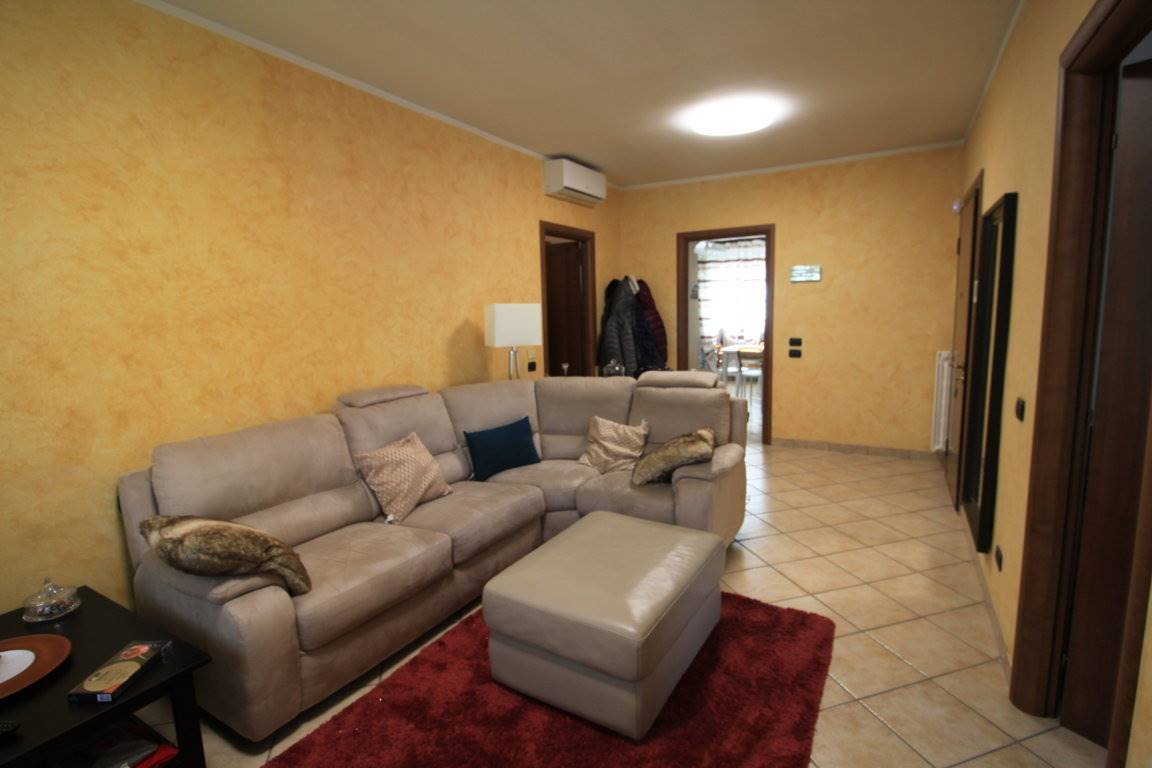 Appartamento in vendita a Valera Fratta, 4 locali, prezzo € 155.000 | CambioCasa.it
