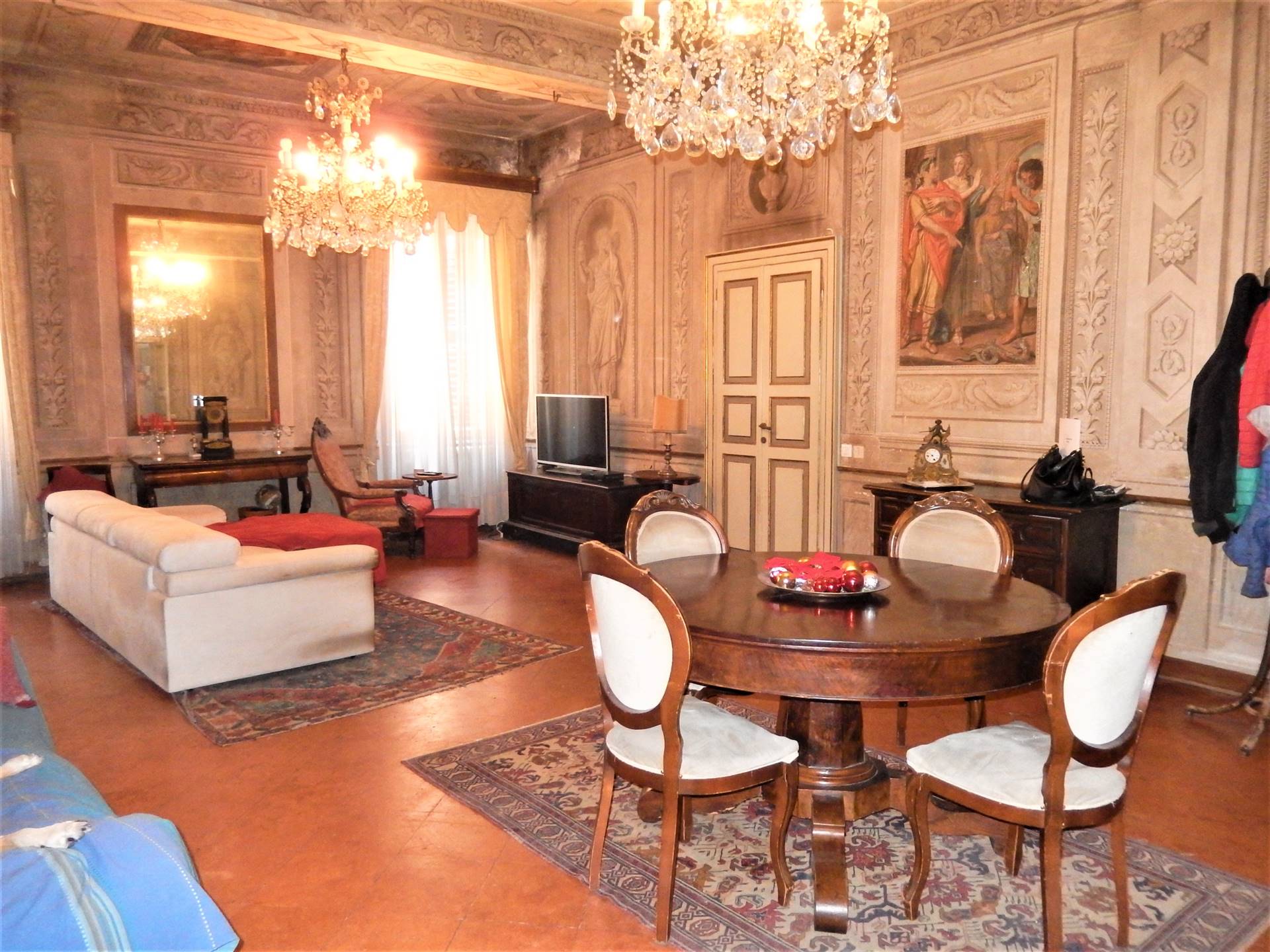 Appartamento in vendita a Mantova, 3 locali, zona Zona: Centro storico, prezzo € 350.000 | CambioCasa.it