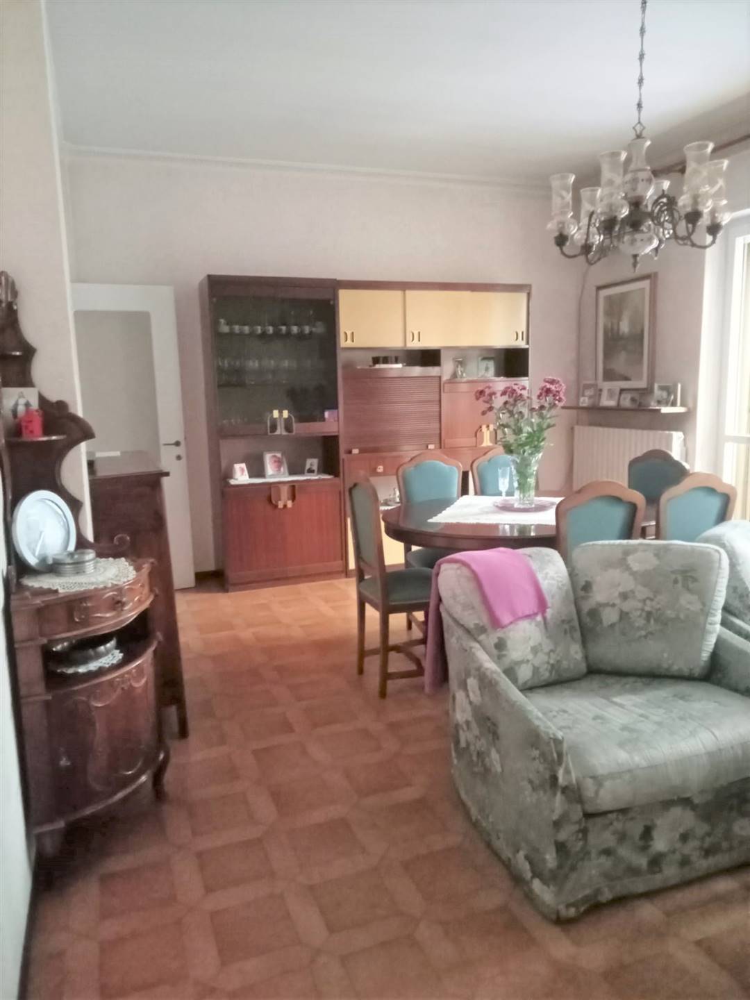 Appartamento in vendita a Mantova, 4 locali, zona Zona: Borgo Pompilio, prezzo € 79.000 | CambioCasa.it