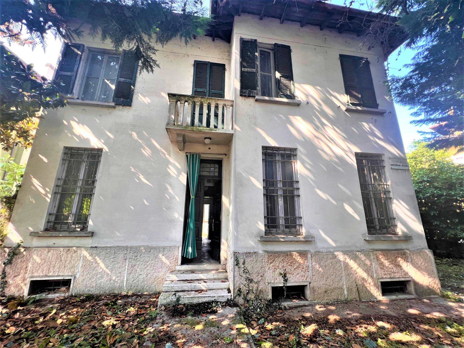 Villa in Vendita a Mantova
