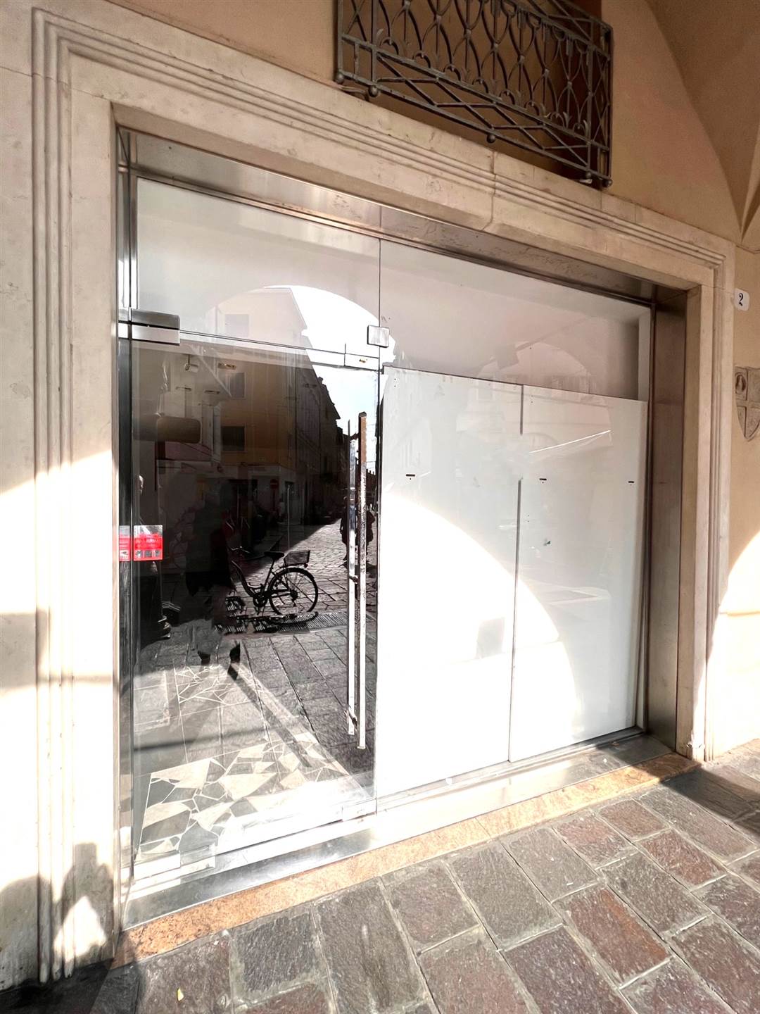 Negozio / Locale in affitto a Mantova, 1 locali, zona Zona: Centro storico, prezzo € 2.400 | CambioCasa.it