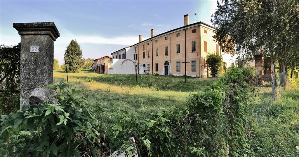 Soluzione Indipendente in vendita a Castel d'Ario, 10 locali, prezzo € 180.000 | CambioCasa.it