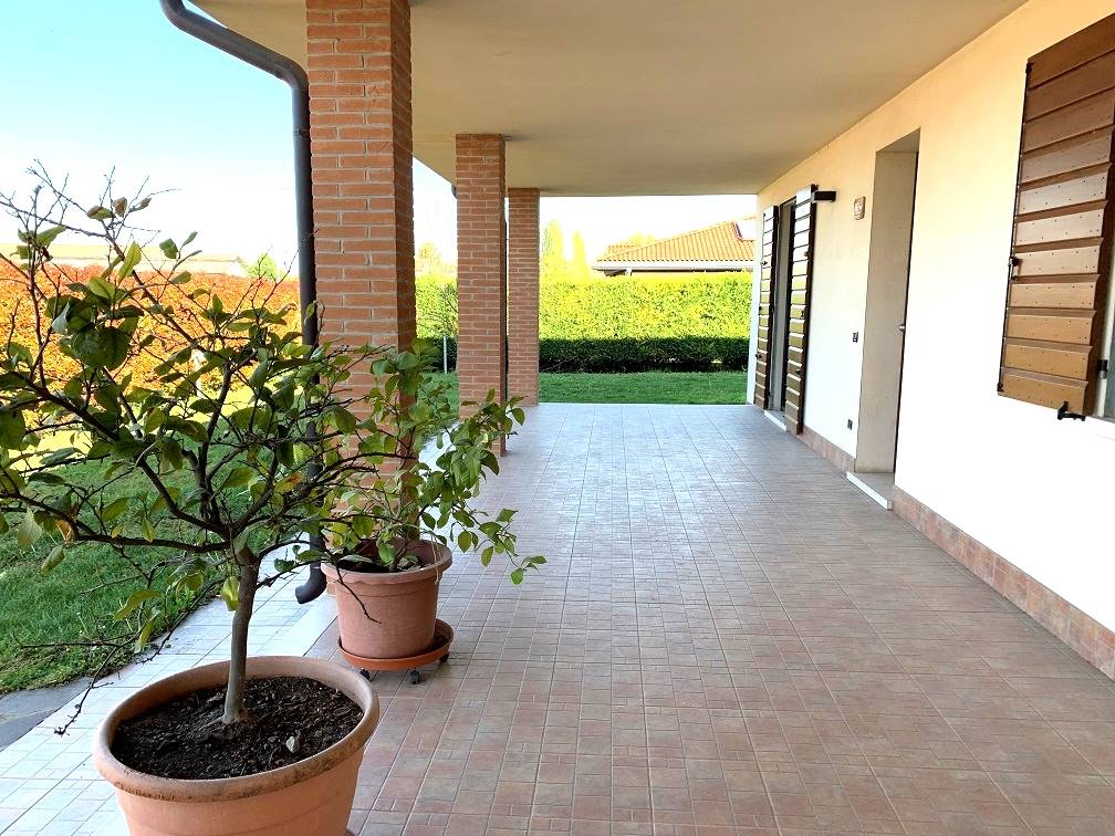 Villa Bifamiliare in vendita a Villimpenta, 5 locali, prezzo € 175.000 | PortaleAgenzieImmobiliari.it