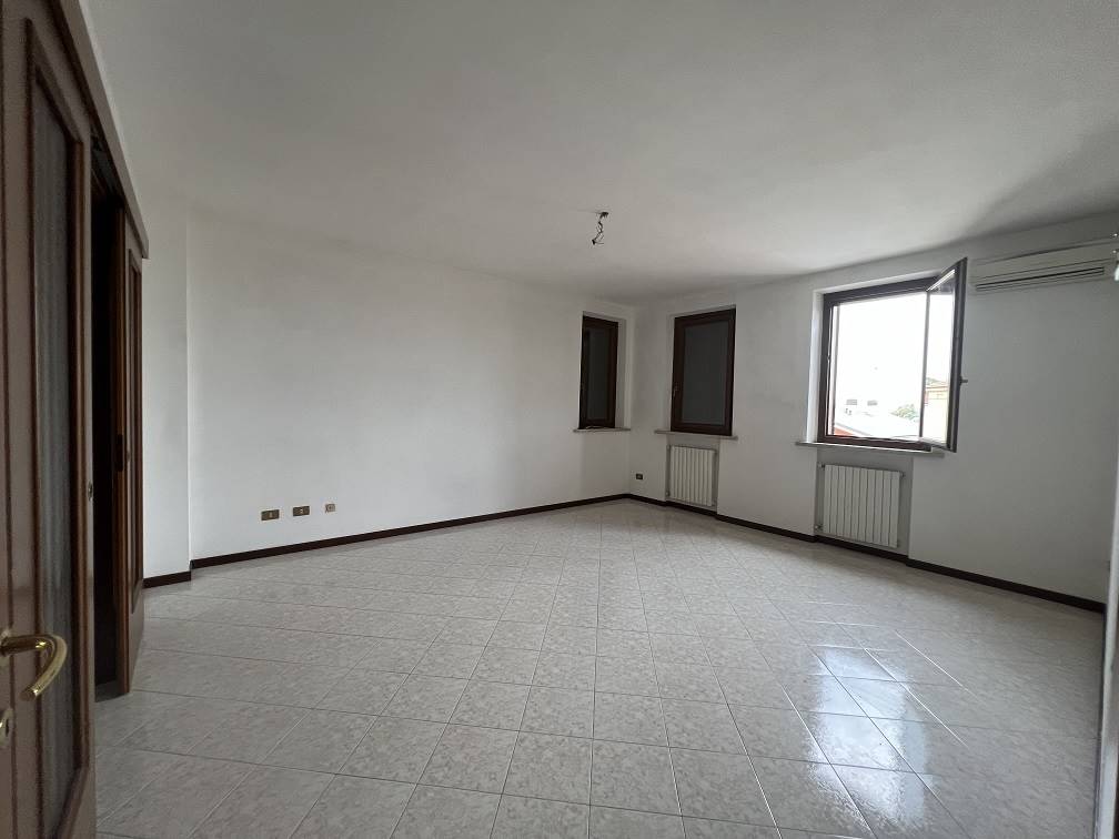 Appartamento in vendita a Sustinente, 4 locali, prezzo € 53.000 | PortaleAgenzieImmobiliari.it