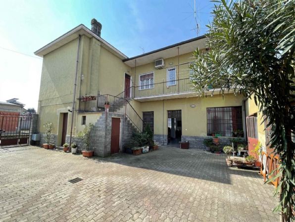 Appartamento in vendita a Vigevano, 3 locali, zona Località: BRUGHIERA, prezzo € 70.000 | PortaleAgenzieImmobiliari.it
