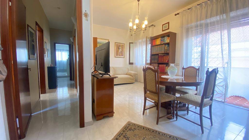 Appartamento in vendita a Catania, 4 locali, zona Località: CIBALI BASSA - BECCARIA, prezzo € 110.000 | PortaleAgenzieImmobiliari.it