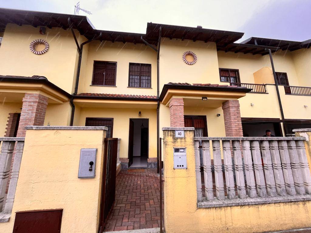 Villa in vendita a Tromello, 4 locali, prezzo € 150.000 | PortaleAgenzieImmobiliari.it