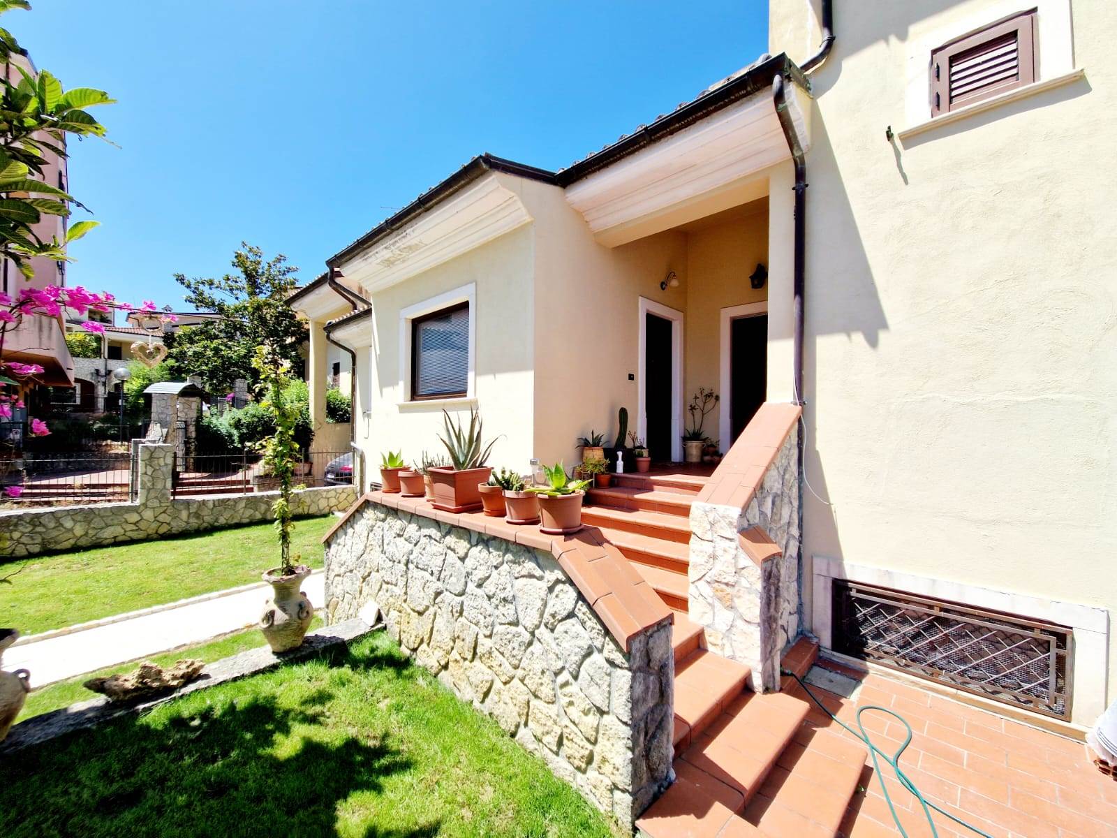 Villa in vendita a Rende, 4 locali, zona Località: ARCAVACATA, prezzo € 260.000 | PortaleAgenzieImmobiliari.it