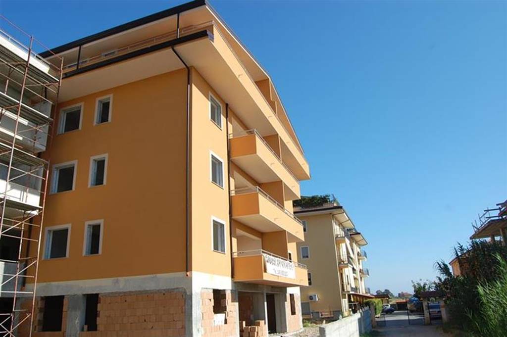 Appartamento in vendita a Falerna, 4 locali, zona Località: FALERNA MARINA, prezzo € 95.000 | CambioCasa.it