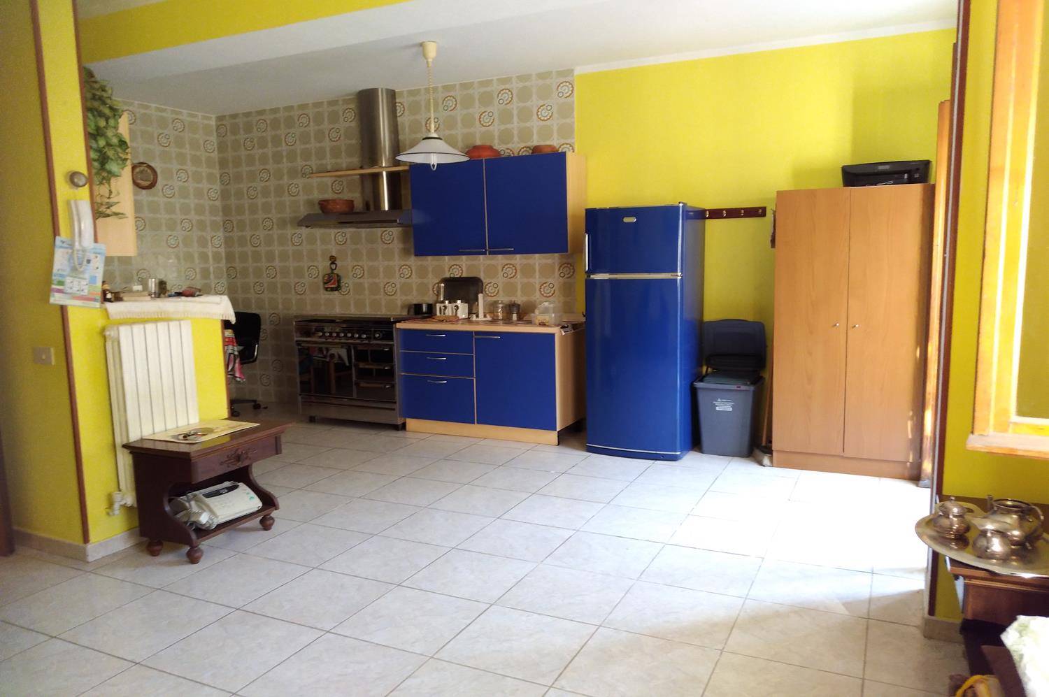 Appartamento in vendita a Castrolibero, 4 locali, zona Località: ANDREOTTA, prezzo € 95.000 | CambioCasa.it