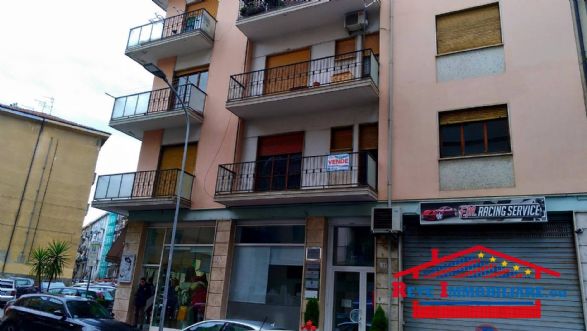 Ufficio / Studio in vendita a Cosenza, 5 locali, zona to, prezzo € 115.000 | PortaleAgenzieImmobiliari.it