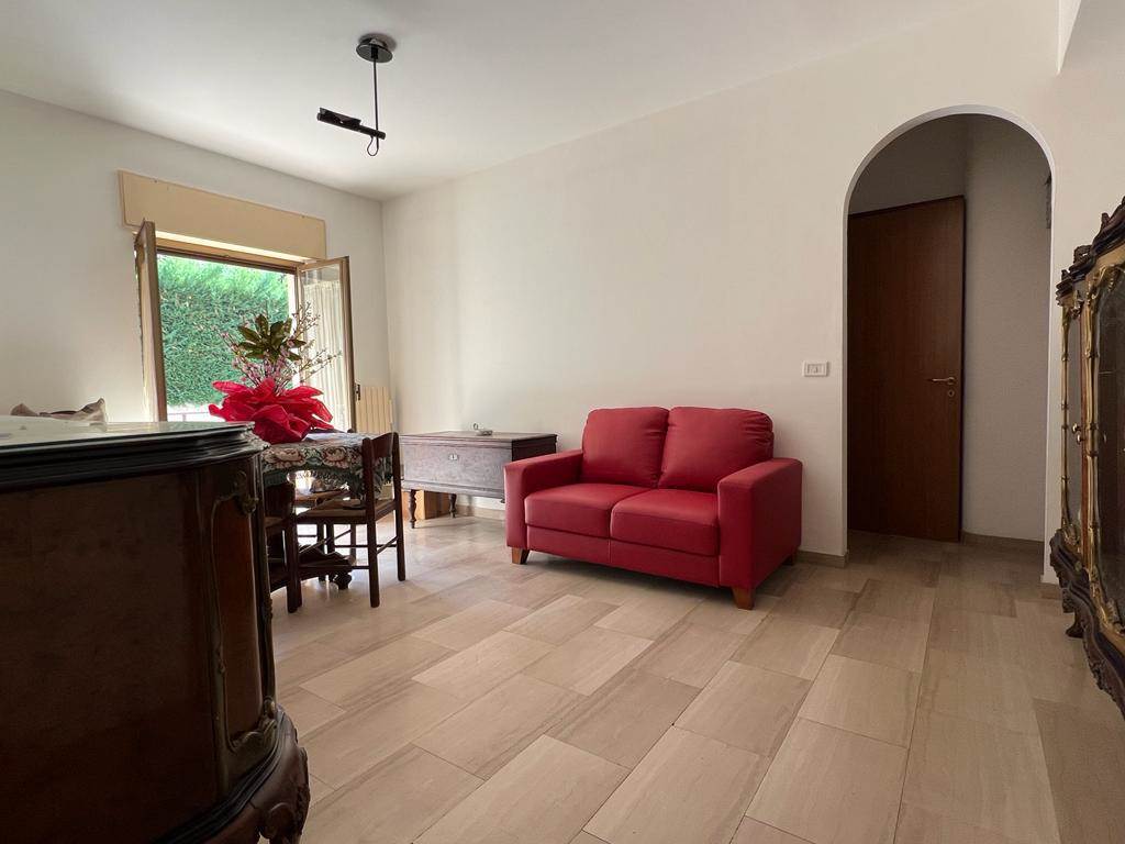 Appartamento in vendita a Mendicino, 4 locali, zona Località: PASQUALI, prezzo € 63.000 | PortaleAgenzieImmobiliari.it