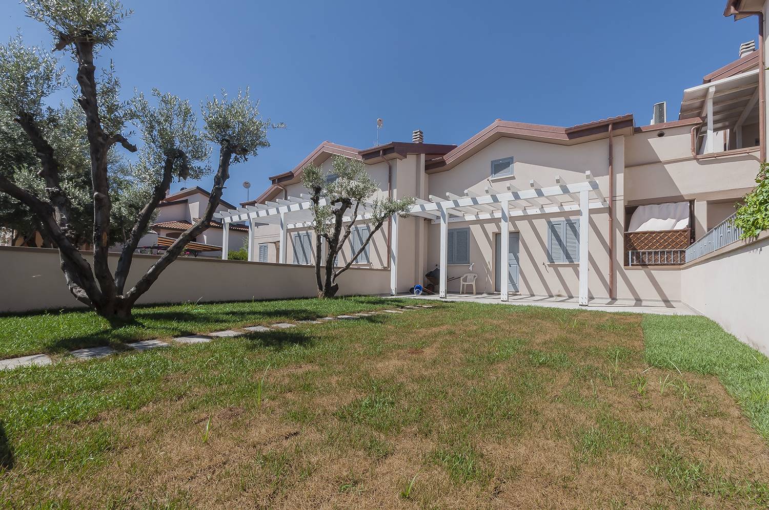 Villa a Schiera in vendita a San Vincenzo, 5 locali, prezzo € 395.000 | PortaleAgenzieImmobiliari.it