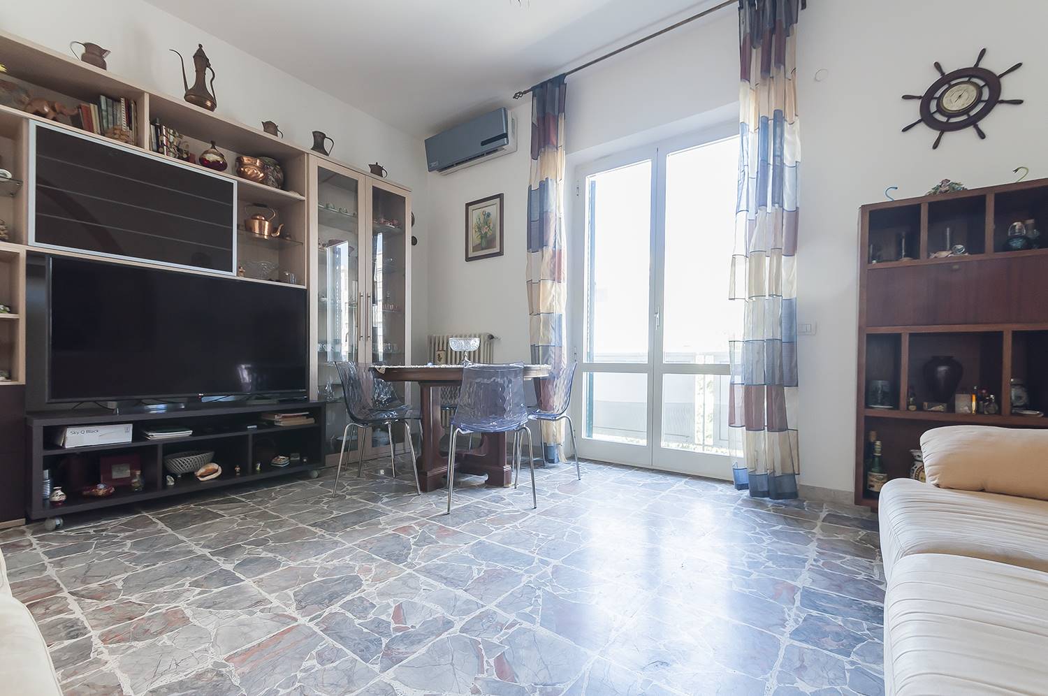 Appartamento in vendita a San Vincenzo, 6 locali, zona Località: CENTRO, prezzo € 220.000 | PortaleAgenzieImmobiliari.it