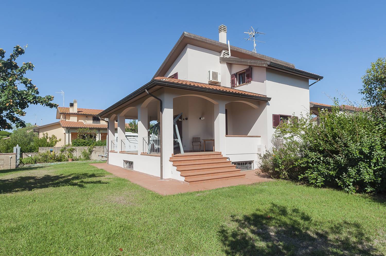 Villa in vendita a San Vincenzo, 16 locali, prezzo € 640.000 | PortaleAgenzieImmobiliari.it