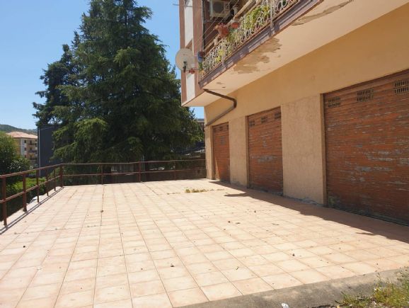 Magazzino in vendita a Castrolibero, 2 locali, zona Località: ANDREOTTA, prezzo € 63.000 | CambioCasa.it