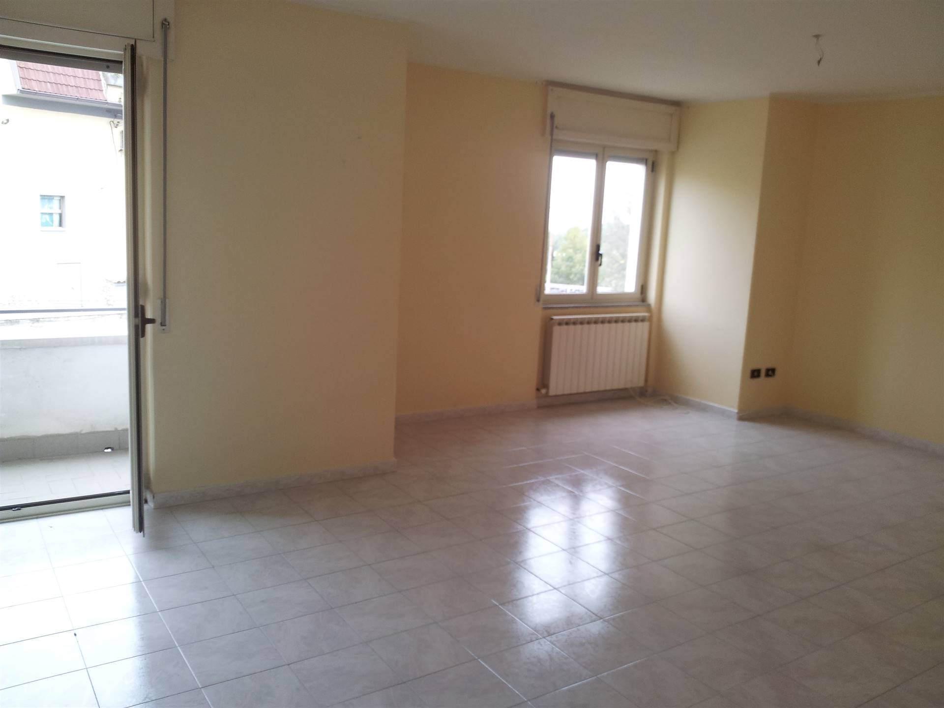 Appartamento in affitto a Montalto Uffugo, 4 locali, zona Località: STAZIONE DI MONTALTO, prezzo € 400 | CambioCasa.it