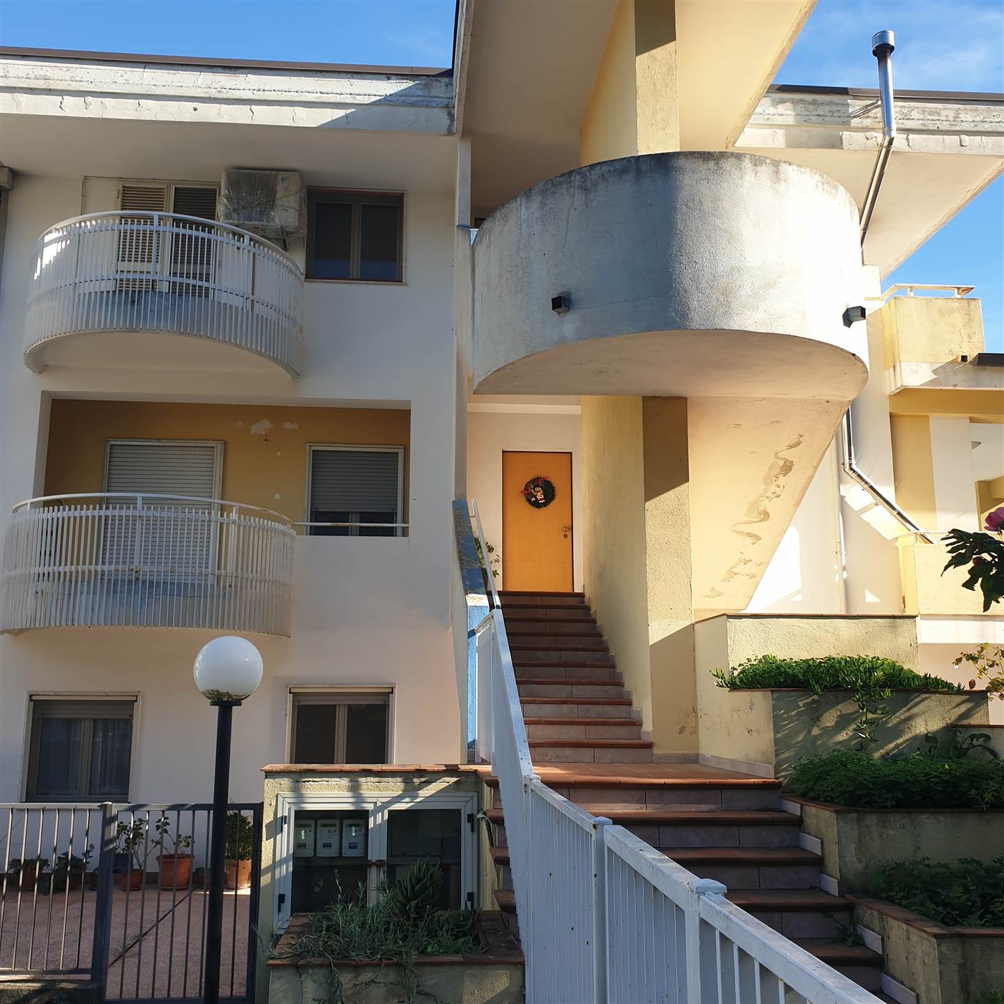 Appartamento in vendita a Montalto Uffugo, 3 locali, zona Località: STAZIONE DI MONTALTO, prezzo € 78.000 | PortaleAgenzieImmobiliari.it