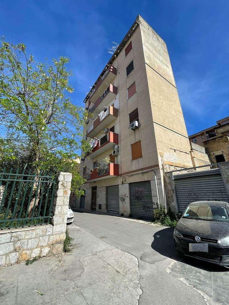 Appartamento in vendita a Palermo, 3 locali, zona Località: TEATRO MASSIMO, prezzo € 128.000 | PortaleAgenzieImmobiliari.it
