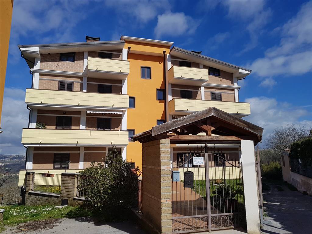 Appartamento in vendita a Lapio, 4 locali, zona Zona: Casale Monaci, prezzo € 110.000 | CambioCasa.it
