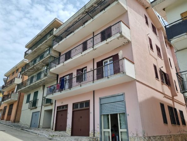 Appartamento in vendita a San Mango sul Calore, 4 locali, prezzo € 45.000 | CambioCasa.it