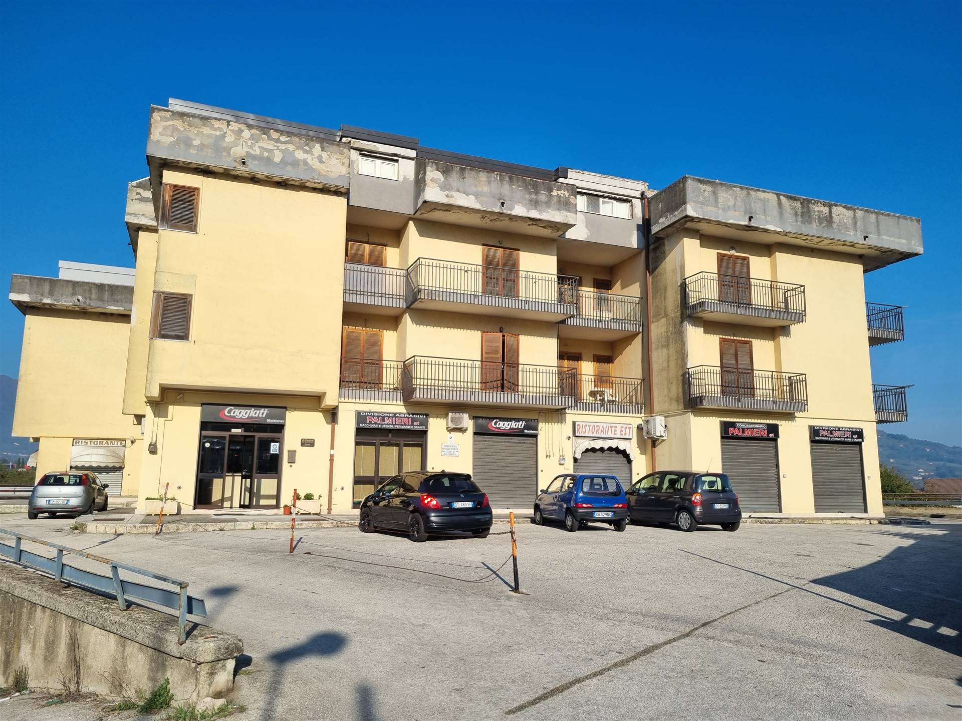 Palazzo / Stabile in vendita a Manocalzati, 1 locali, prezzo € 240.000 | CambioCasa.it