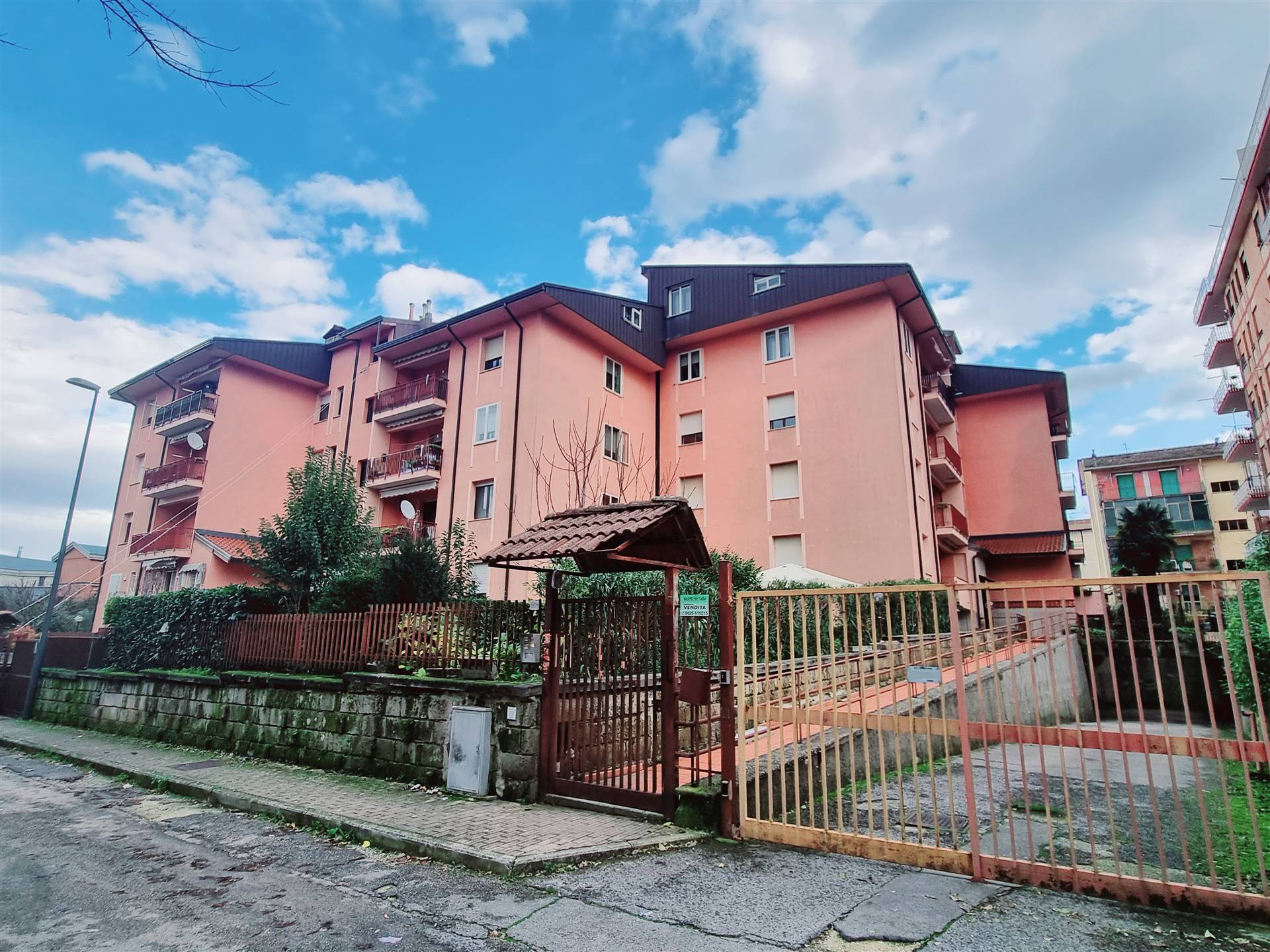 Appartamento in vendita a Avellino, 4 locali, zona e Mazzini, prezzo € 60.000 | PortaleAgenzieImmobiliari.it