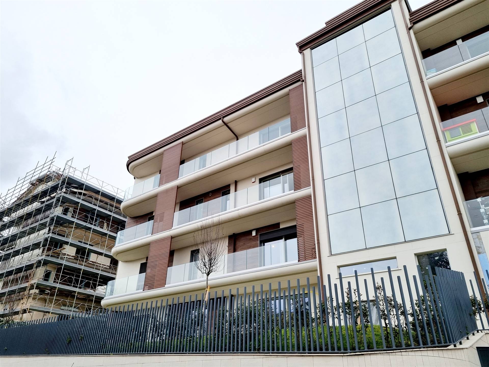 Appartamento in vendita a Avellino, 4 locali, zona Località: CAPOZZI, prezzo € 470.000 | PortaleAgenzieImmobiliari.it