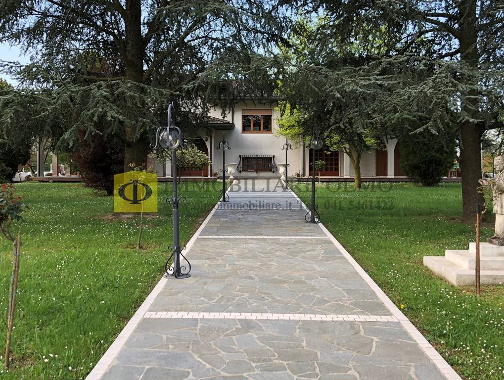 Villa Bifamiliare in vendita a Spinea, 8 locali, prezzo € 465.000 | PortaleAgenzieImmobiliari.it